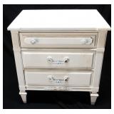 Vintage Nightstand 2Ft Wx16'Dx26'T