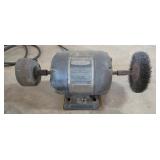 Vintage Grinder 17'Wx7'T Untested