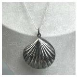 925 Silver Vtg Fluted Puffy Seashell Pendant Neckl