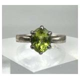 925 Silver Vintage Solitaire Peridot Ring