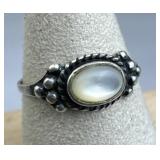 925 Silver Vtg Oxidized Mother of Pearl Cabochon R