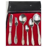 New in Box 28pc Stainless Steel Cutlery Set