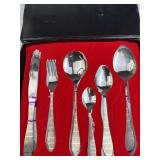 New in Box 28pc Stainless Steel Cutlery Set