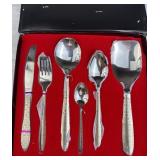 New in Box 28pc Stainless Steel Cutlery Set