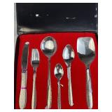 New in Box 28pc Stainless Steel Cutlery Set
