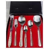 New in Box 28pc Stainless Steel Cutlery Set