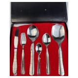 New in Box 28pc Stainless Steel Cutlery Set
