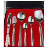 New in Box 28pc Stainless Steel Cutlery Set