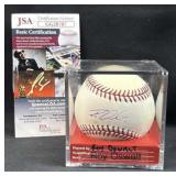 Roy Oswalt JSA Signed MLB Baseball