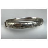 925 Silver Vtg 1/2 Etched Hinged Bangle Bracelet