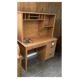 Desk with hutch sauder woodworking mfg no 172637
