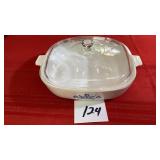 Corning Ware 10in casserole dish / lid