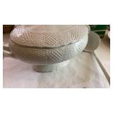 Old English, Simpson, England, gravy bowl with