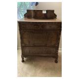 37" x 21" x 51" 7 drawer dresser