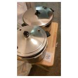 Presto pressure cooker complete, Red steamer