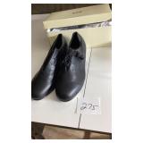 New inbox, BLOCH leather, TAP SHOES, size 12,