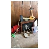 Large lot containing marker board, electric