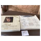 Elvis ï¿½The Legend Lives Onï¿½ Box Set
