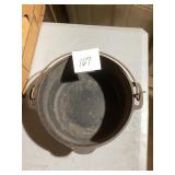 Wagner's 1891 Original Cast Iron Dutch Oven