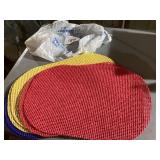 6 Oval Place Mats in Assorted Colors