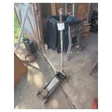 Steel Floor Jack with Handle