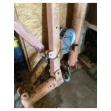 Hydraulic Shop Crane With Winch