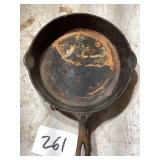 Cast Iron Skillet with Numbered Handle