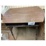 31 x 18 x 30 Inch Wood and Metal Desk