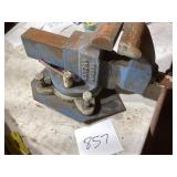 Heavy-Duty Bench Vise with Swivel Base