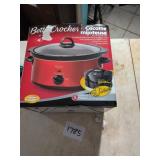 Betty Crocker 5-Pint Crockpot in Box