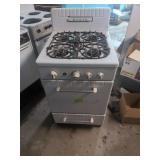 Vintage Dixie Gas Stove With Oven