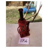 Red Metal Hydraulic Bottle Jack
