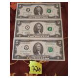 2 dollar bills