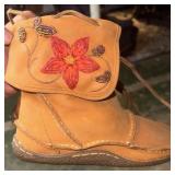 Durango Womanï¿½s Moccasins size 7