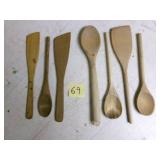 Assorted wooden utensils