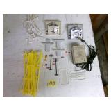 Aurora HO scale race set accessories