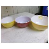 3 Pyrex glass bowls