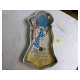 Wilton - Holly Hobbie cake pan