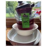 Kitchen bowls, miscellaneous