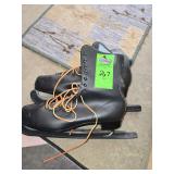 Mens size 13 ice skates with blade guards