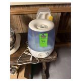 Vicks, humidifier and plastic containers