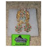 Flower earrings and broch