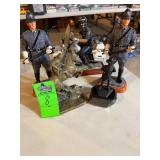 Figurines