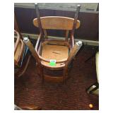 Set of 2 wooden chairs