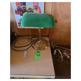 Desk lamp