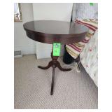 Vintage mahogany end table