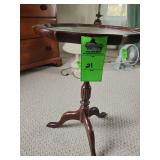 1980s Vintage Georgian embossed green leather table