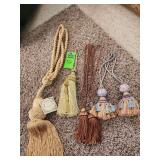 Wall tapestries decorative tassels