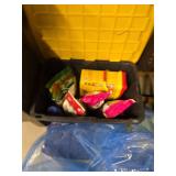 Tote and lawn fertilizer