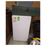 Sanyo mini fridge
